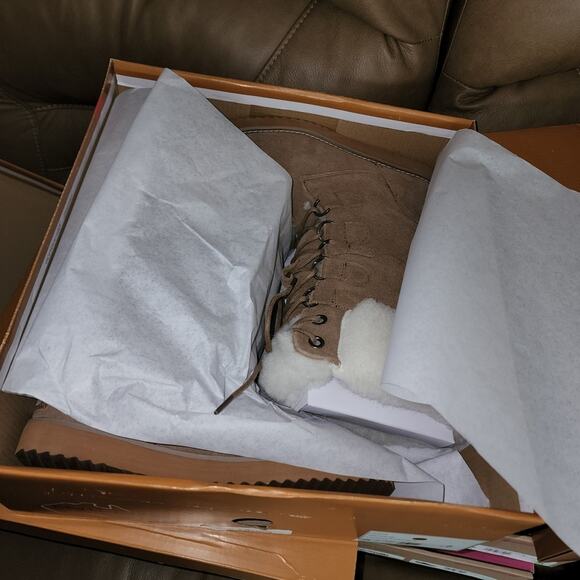 EMU RIDGE NWT WOMENS GRACE SUEDE MID BOOTS - Picture 2 of 10